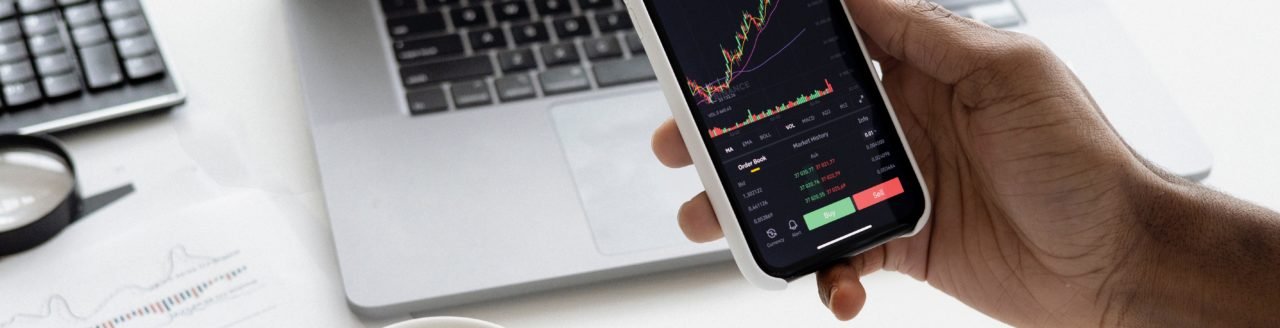 Fundamental analysis and financial markets