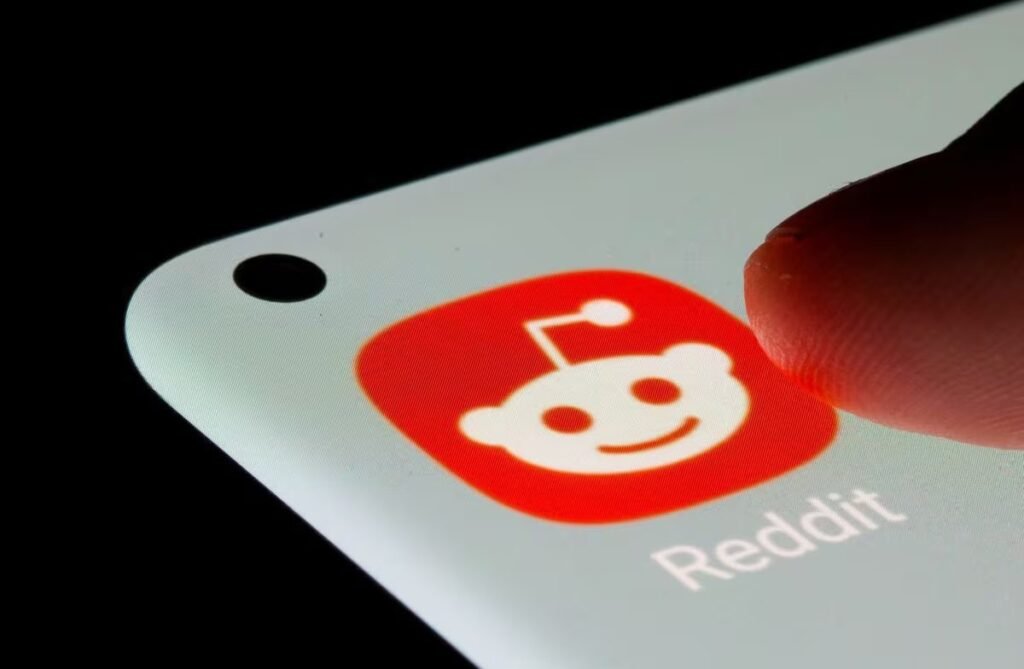 Reddit joins the S&P 500, shares surge 12%. From a niche forum to the heart of Wall Street